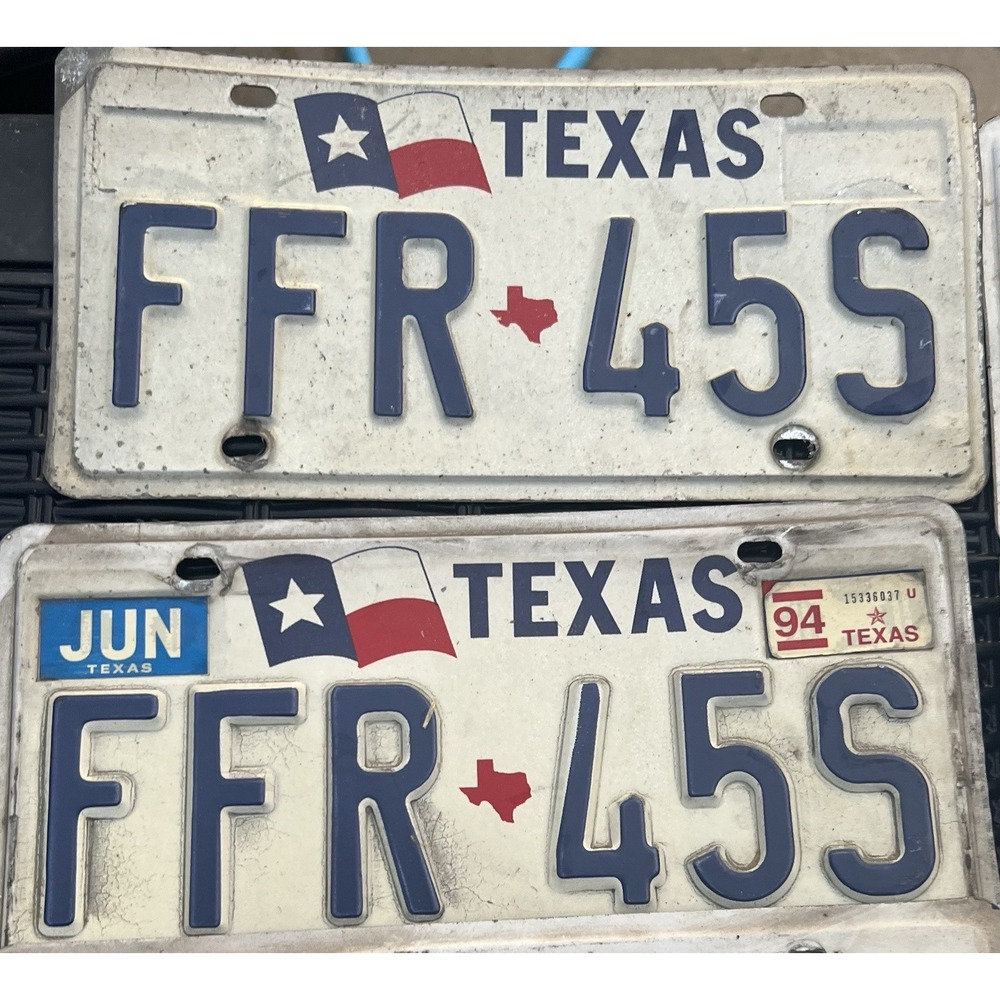 VTG Texas License Plates Pair Plate # FFR 45S 1994 Texas Flag Garage Bar Decor